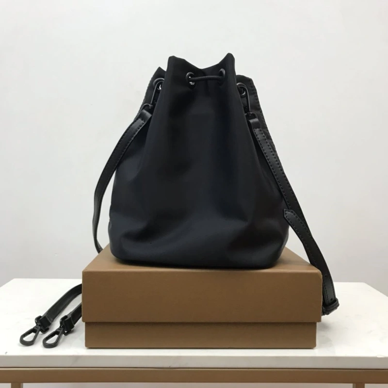 Minimalist Bxrbxrry Bucket Bags 76019