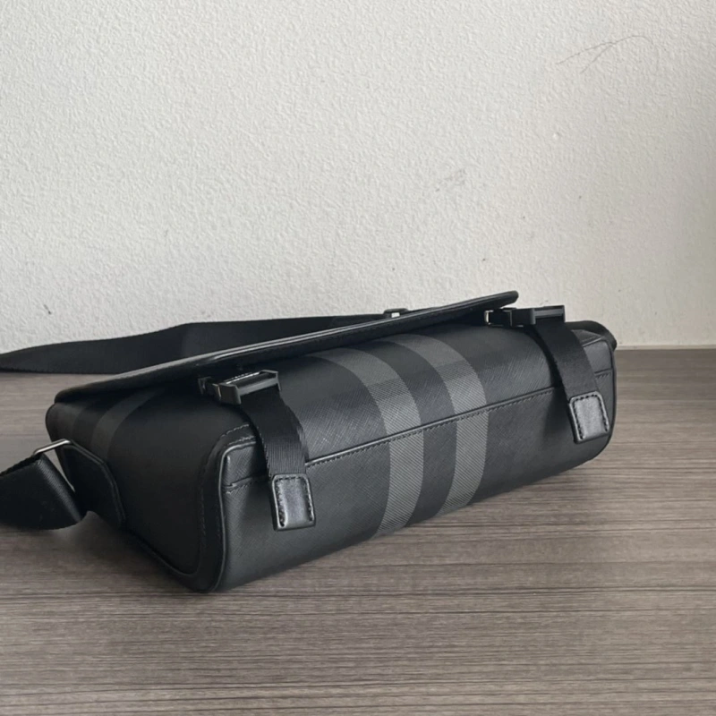Fashionable Bxrbxrry Waist & Chest Packs 75850