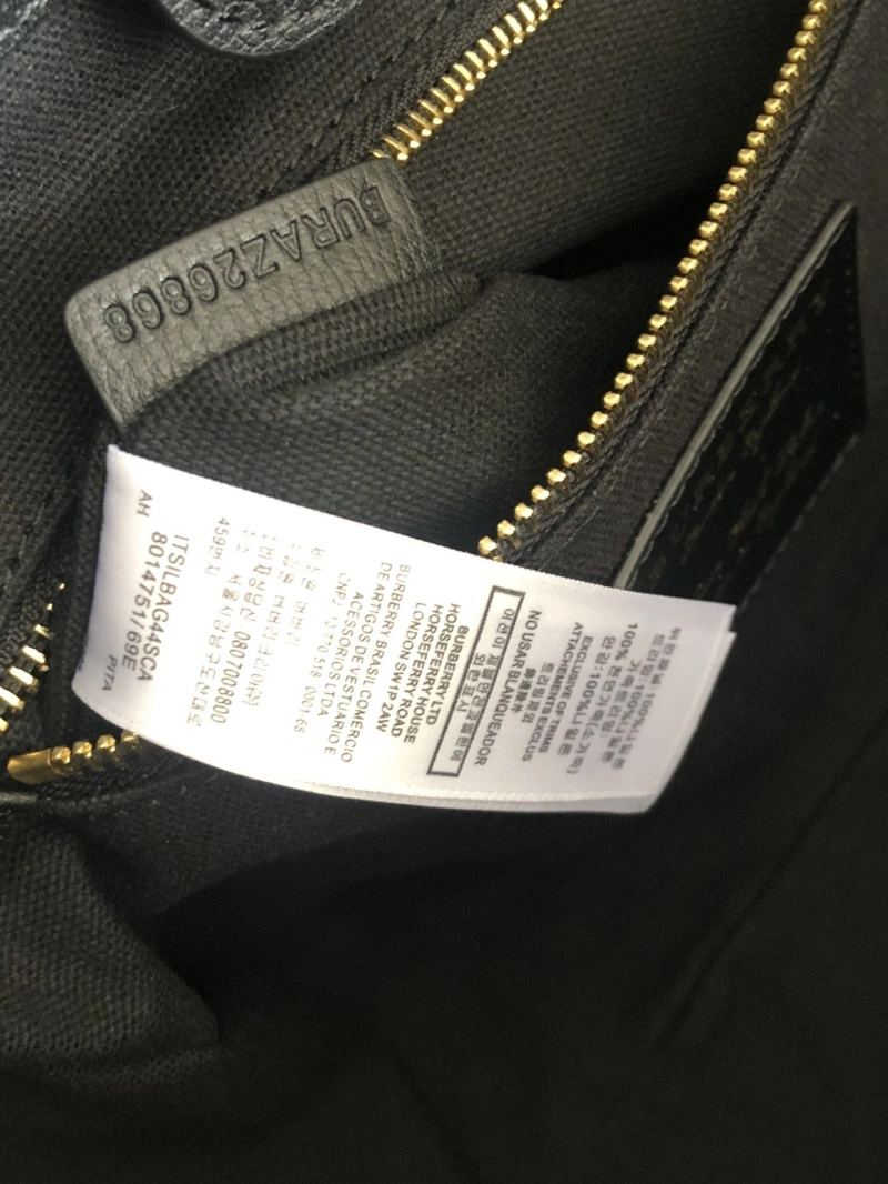 Versatile Bxrbxrry Shopping Bags 76039