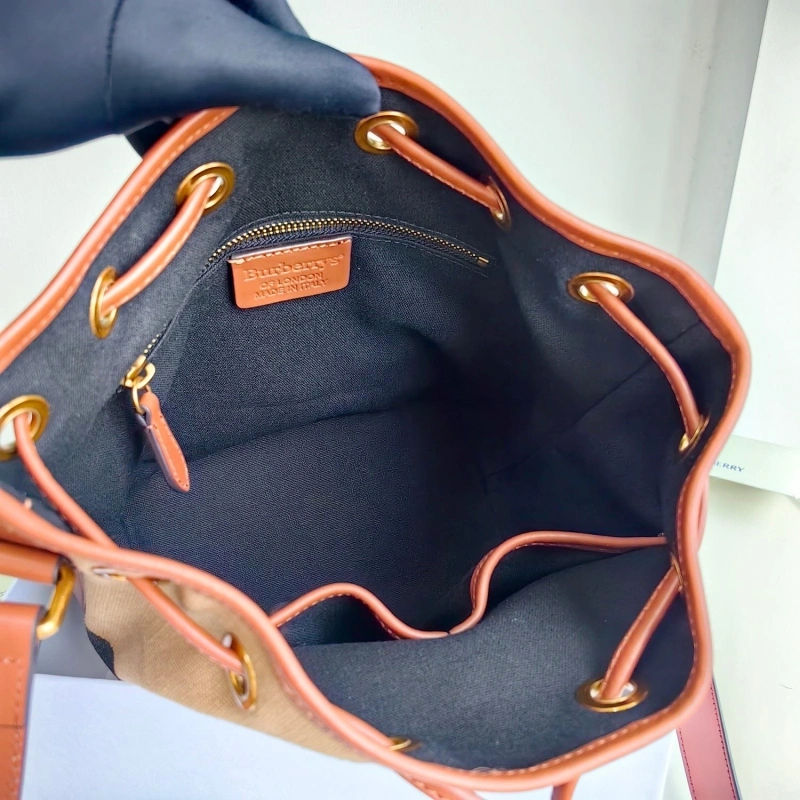 Bxrbxrry Bucket Bags GoAnywhere 76042