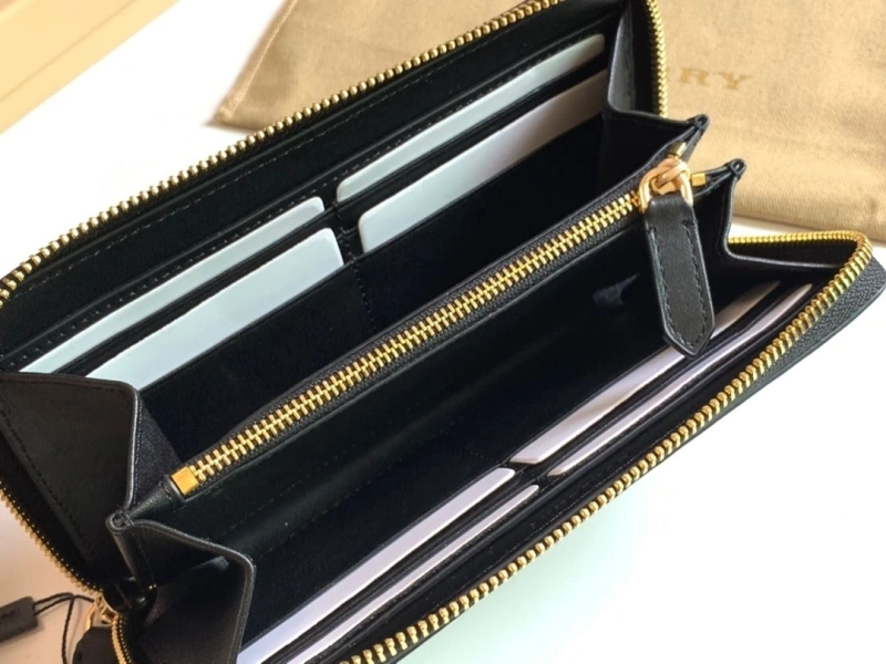 Versatile Bxrbxrry Wallets 75696