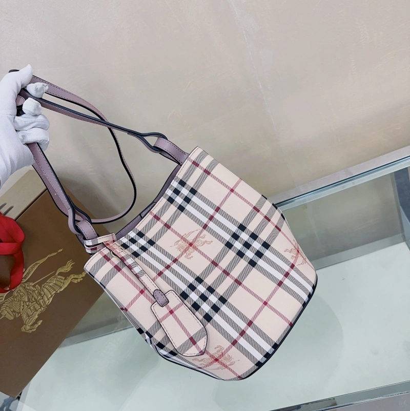 Bxrbxrry Bucket Bags Vibrant 76007
