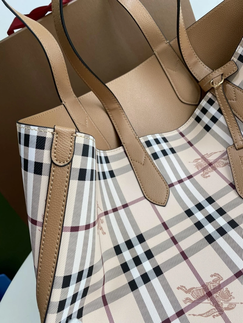 Resilient Bxrbxrry Shopping Bags 75947