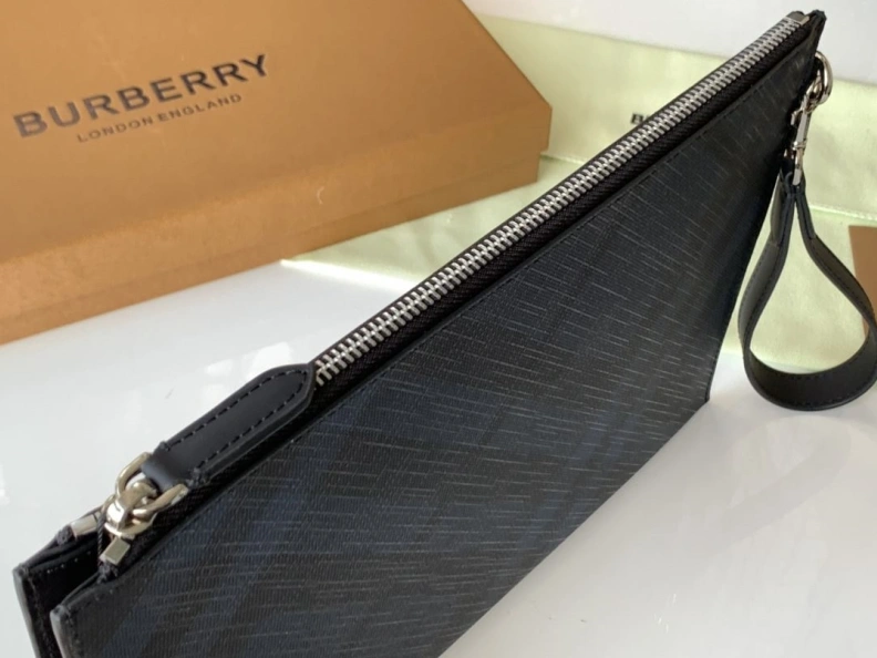StreetReady Bxrbxrry Clutch Bags 75586