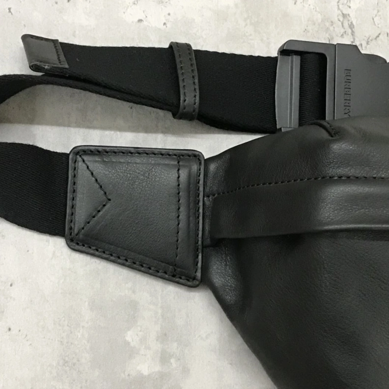 Timeless Bxrbxrry Waist & Chest Packs 75271