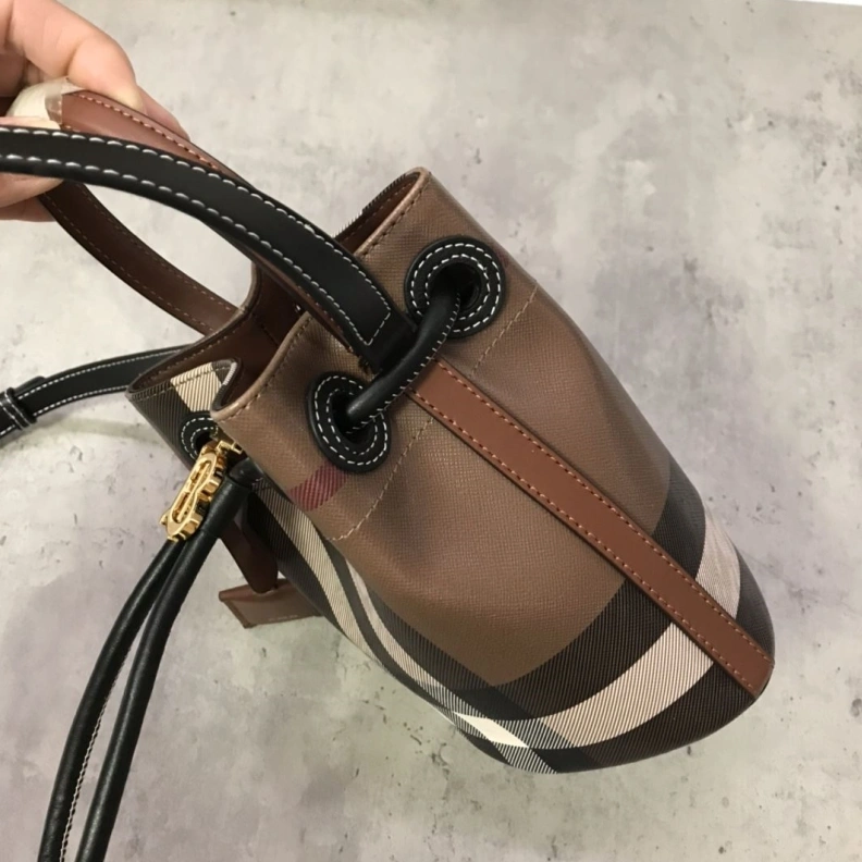 Classic Bxrbxrry Bucket Bags 75585