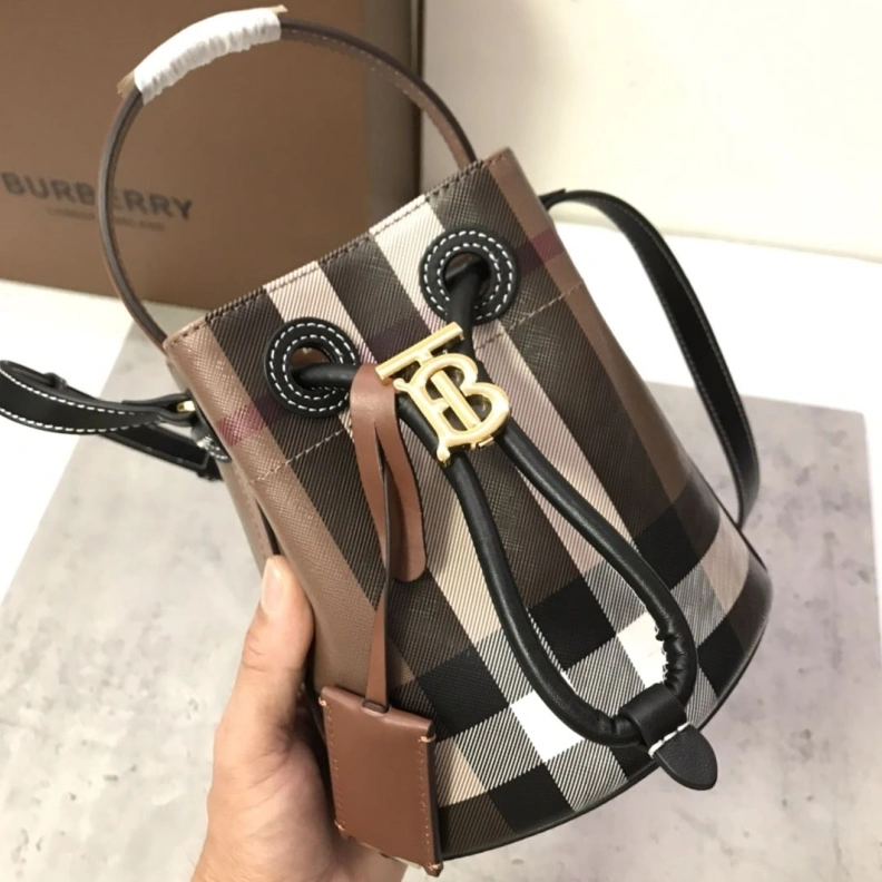 Classic Bxrbxrry Bucket Bags 75585