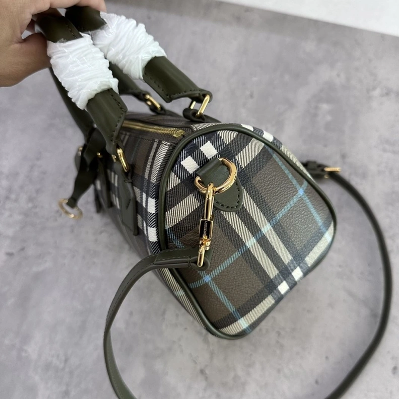 Resilient Bxrbxrry Speedy Bags 75343
