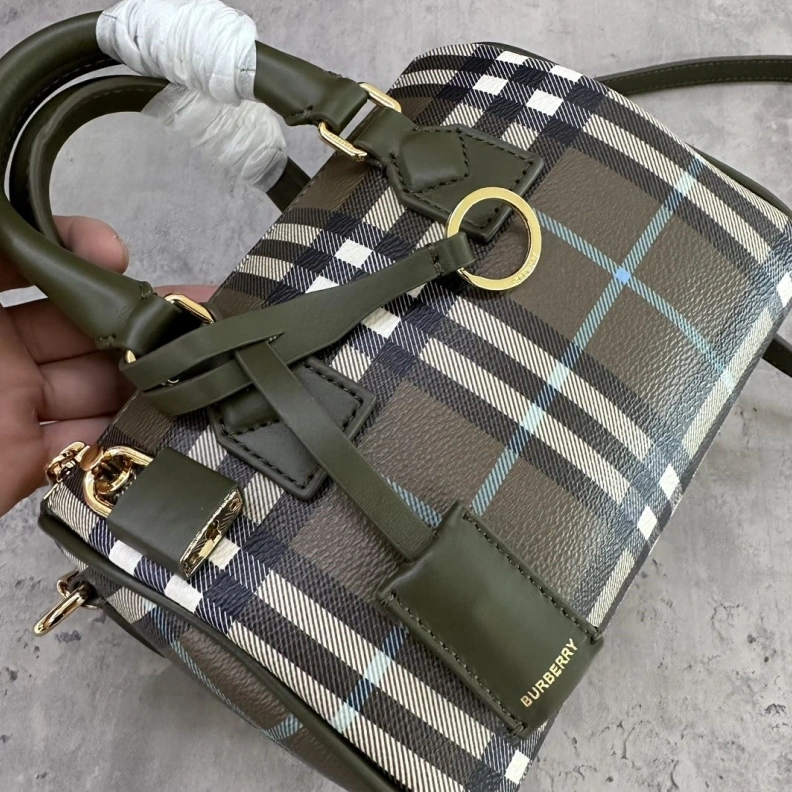 Resilient Bxrbxrry Speedy Bags 75343