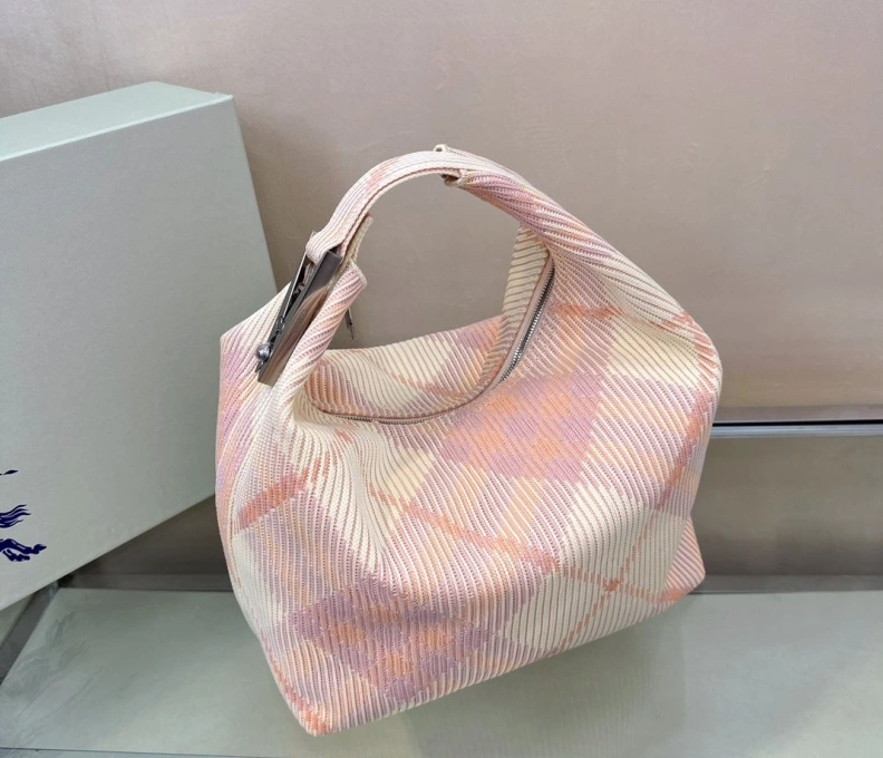WellDesigned Bxrbxrry Top Handle Bags 75283
