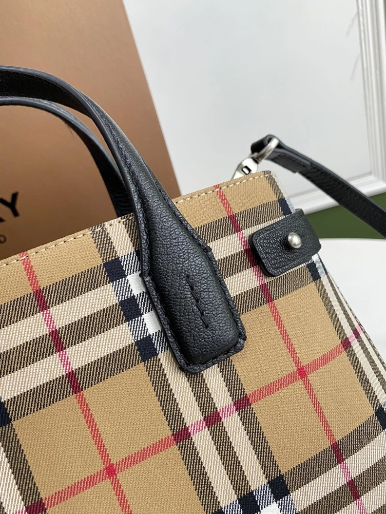 Cozy Bxrbxrry Top Handle Bags 75284