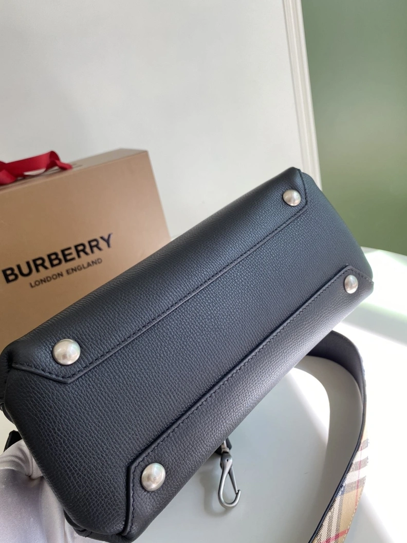 Comfortable Bxrbxrry Top Handle Bags 75310