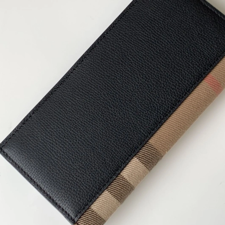 WellDesigned Bxrbxrry Wallets & Purse 75248