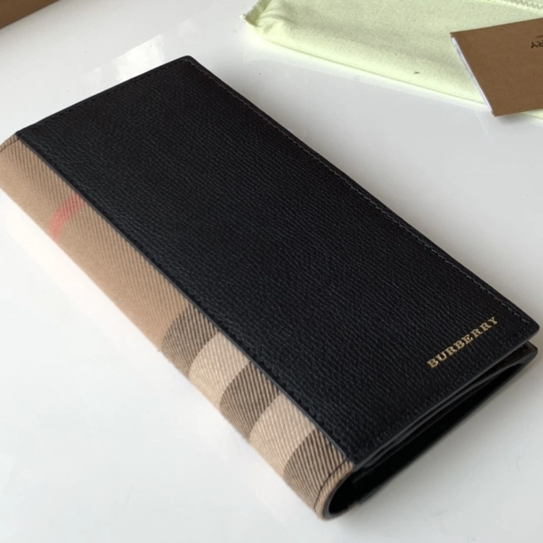 WellDesigned Bxrbxrry Wallets & Purse 75248