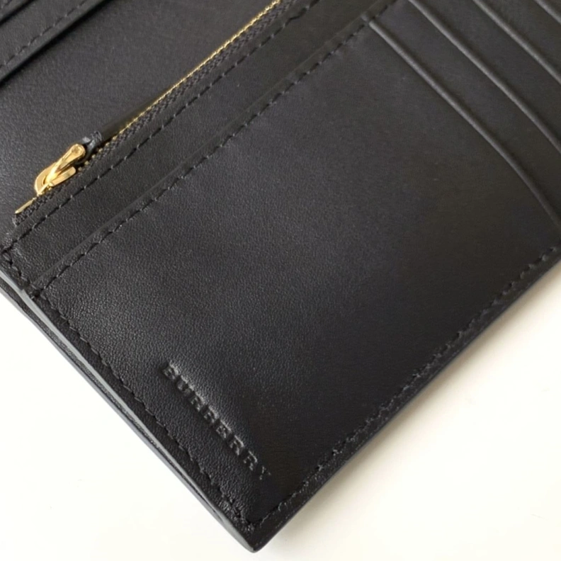 WellDesigned Bxrbxrry Wallets & Purse 75248