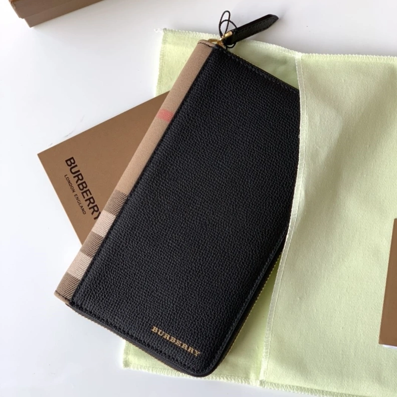Elegant Bxrbxrry Wallets & Purse 75240