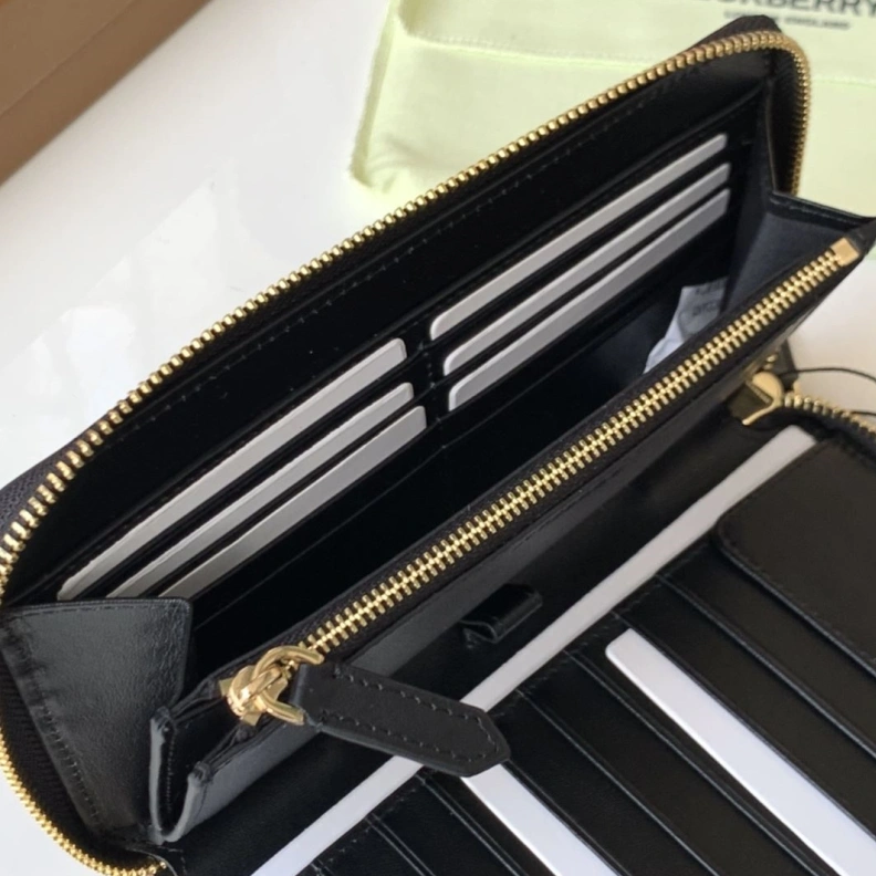 Elegant Bxrbxrry Wallets & Purse 75240