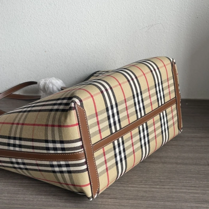 WellDesigned Bxrbxrry Shopping Bags 75375