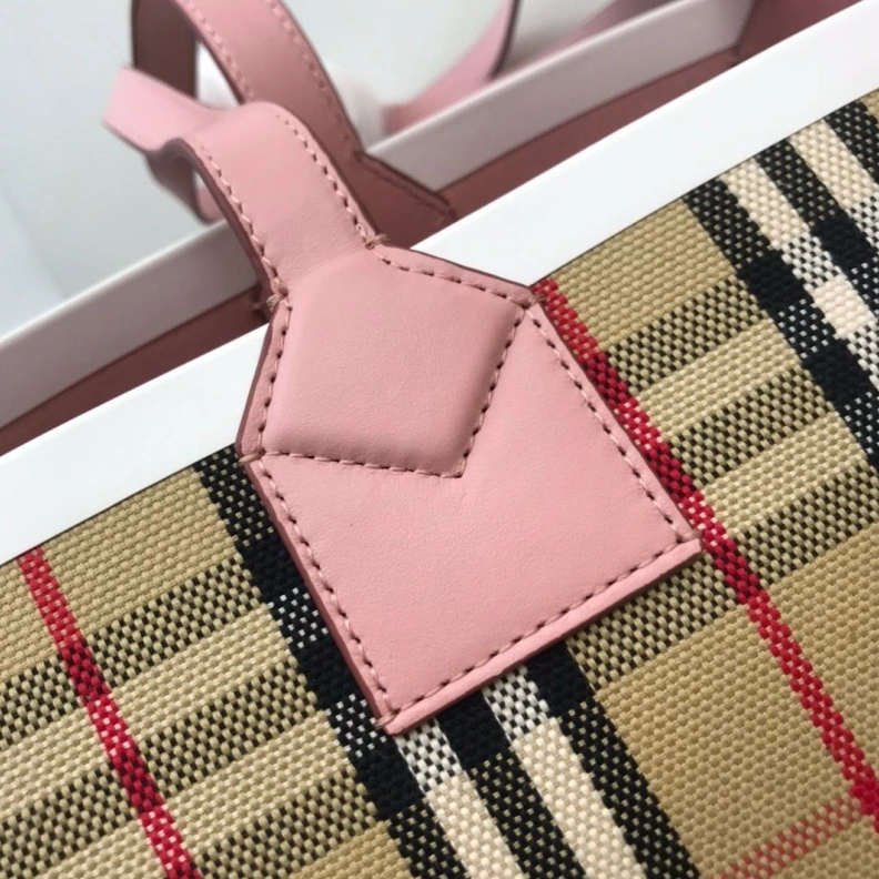 Trendy Bxrbxrry Shopping Bags 75367