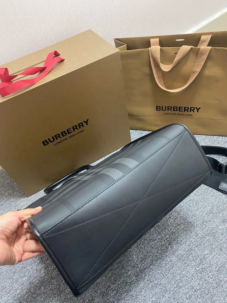 Bold Bxrbxrry Shopping Bags 75357