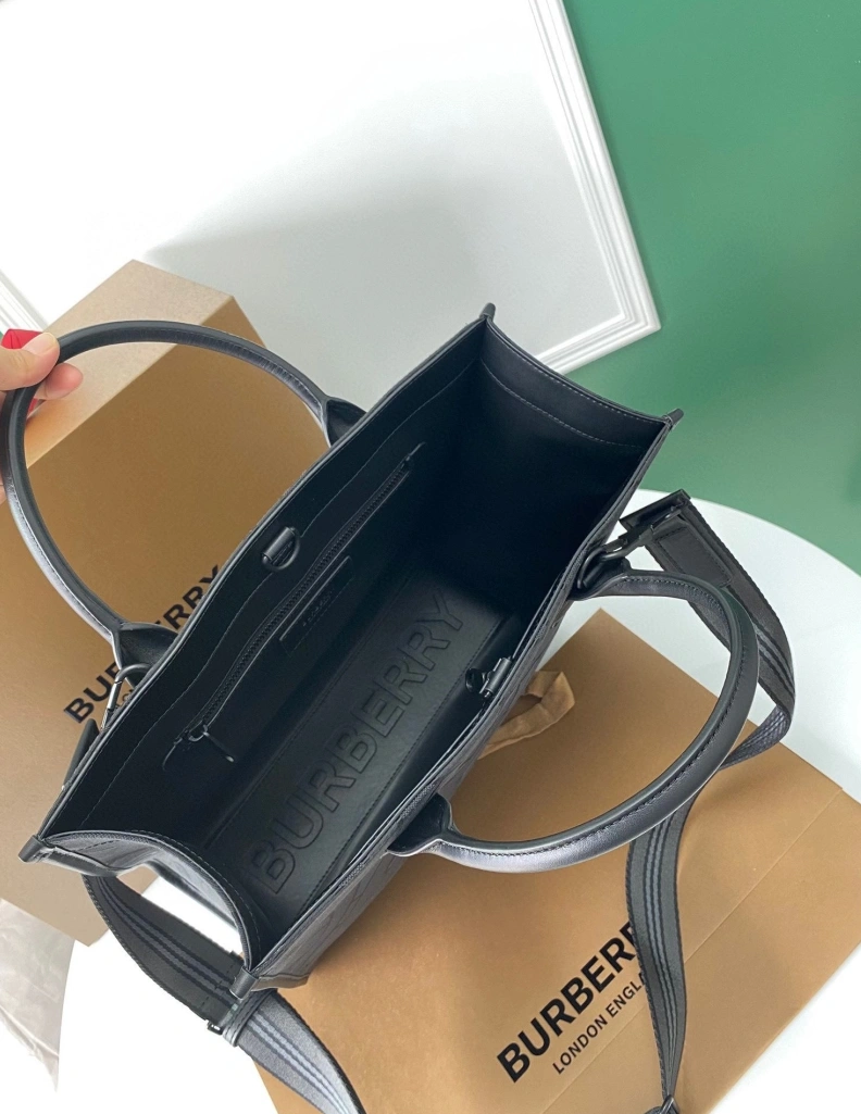 EyeCatching Bxrbxrry Shopping Bags 75361