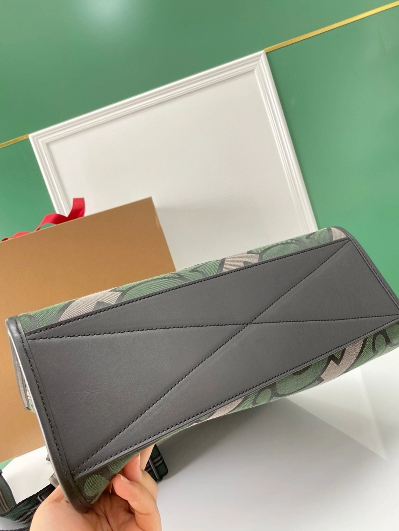 Practical Bxrbxrry Shopping Bags 75360