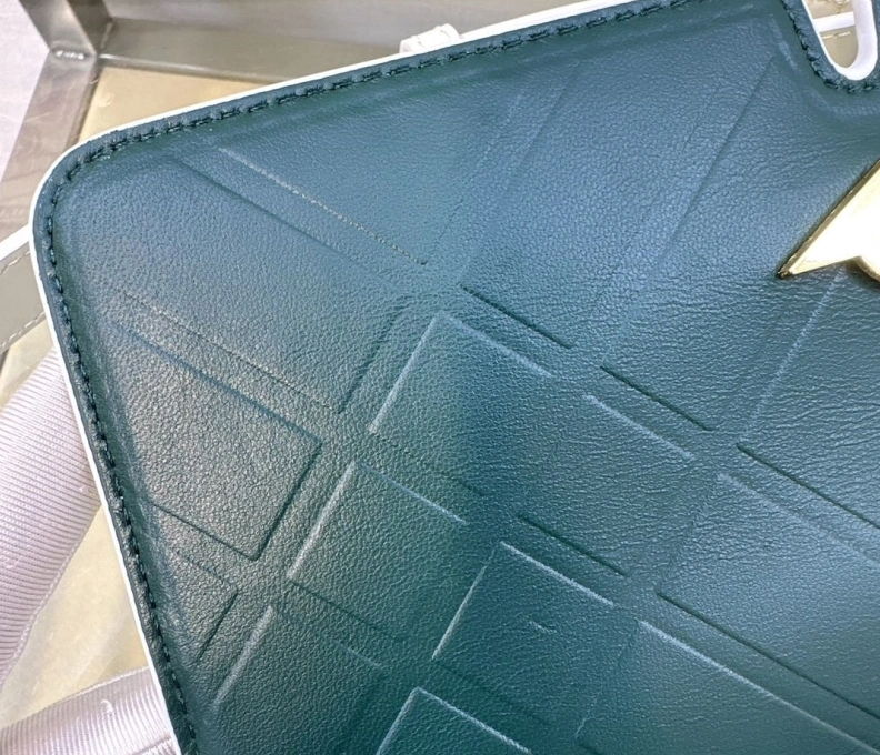 WellDesigned Bxrbxrry Satchel Bags 75389