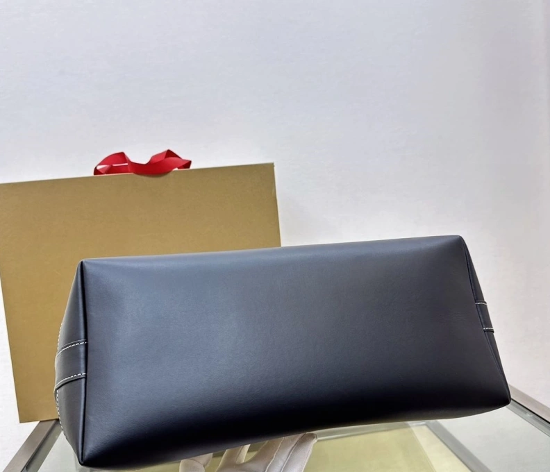 Comfortable Bxrbxrry Shopping Bags 75320