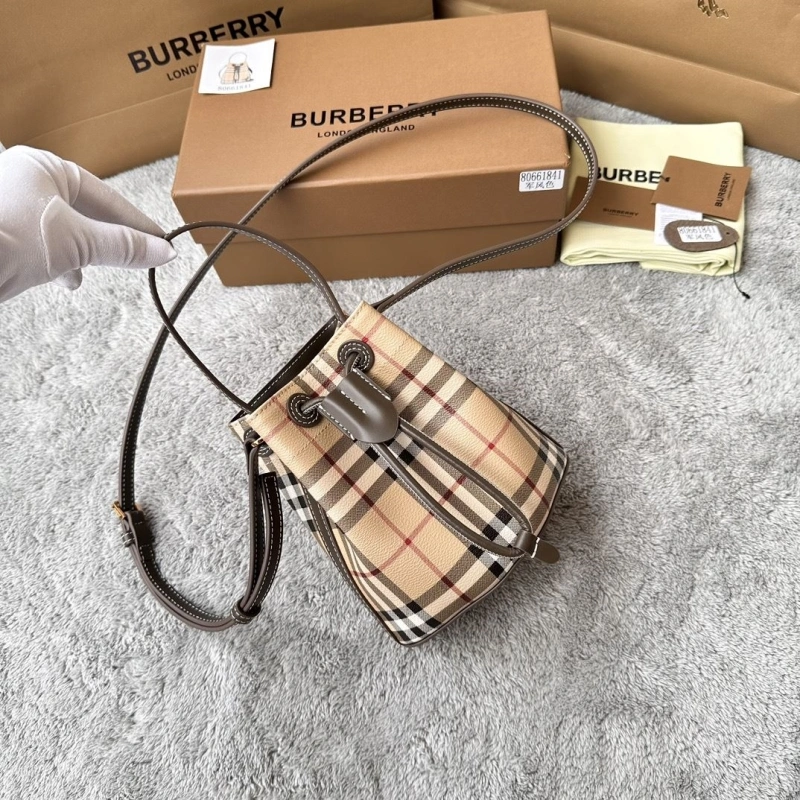 Comfortable Bxrbxrry Bucket Bags 75187