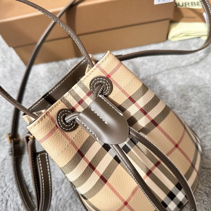 Comfortable Bxrbxrry Bucket Bags 75187