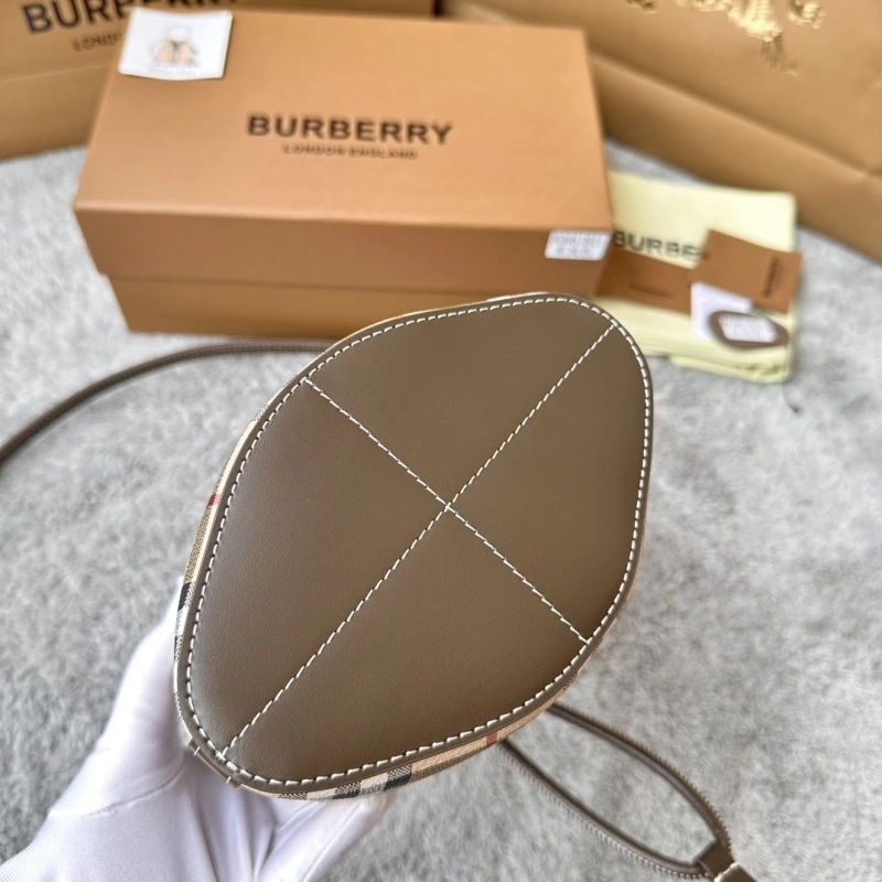 Comfortable Bxrbxrry Bucket Bags 75187