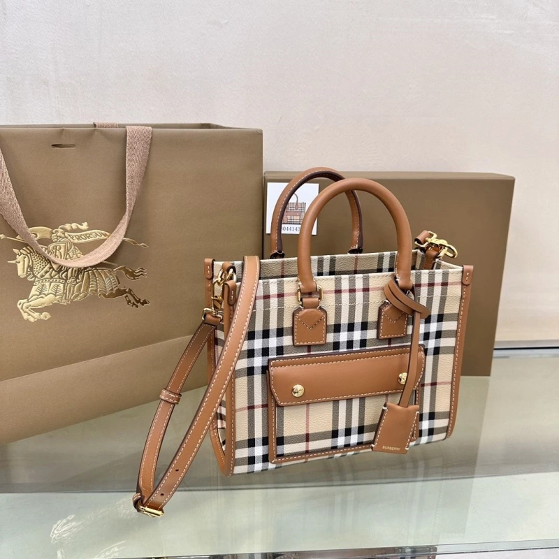 Bold Bxrbxrry Shopping Bags 75163
