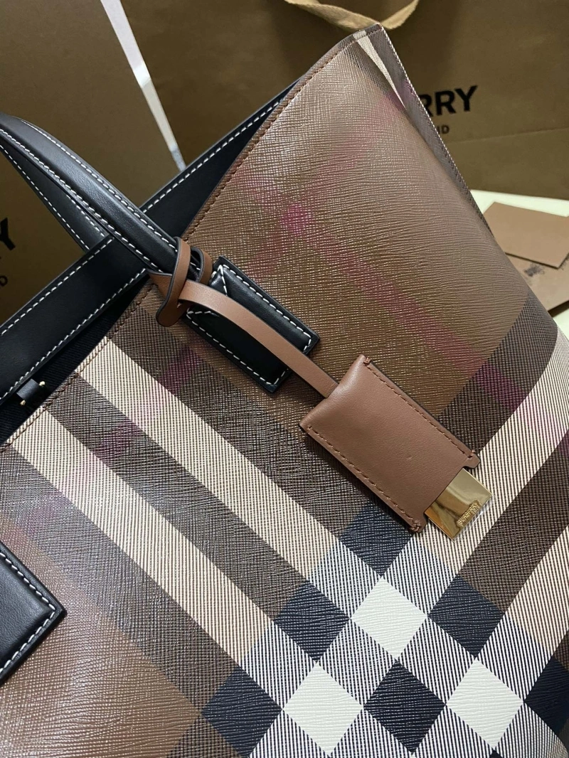 Fashionable Bxrbxrry Shopping Bags 75124