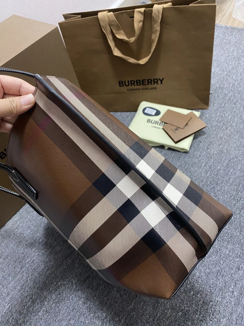Fashionable Bxrbxrry Shopping Bags 75124