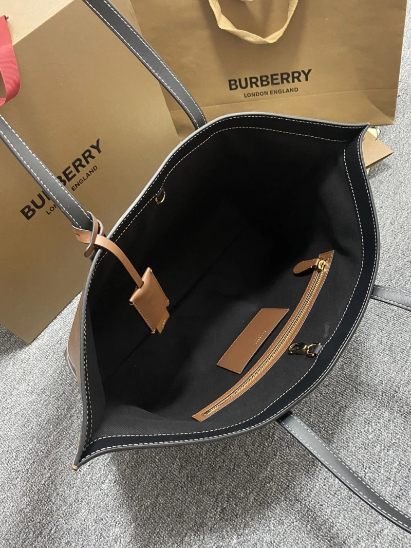 Fashionable Bxrbxrry Shopping Bags 75124