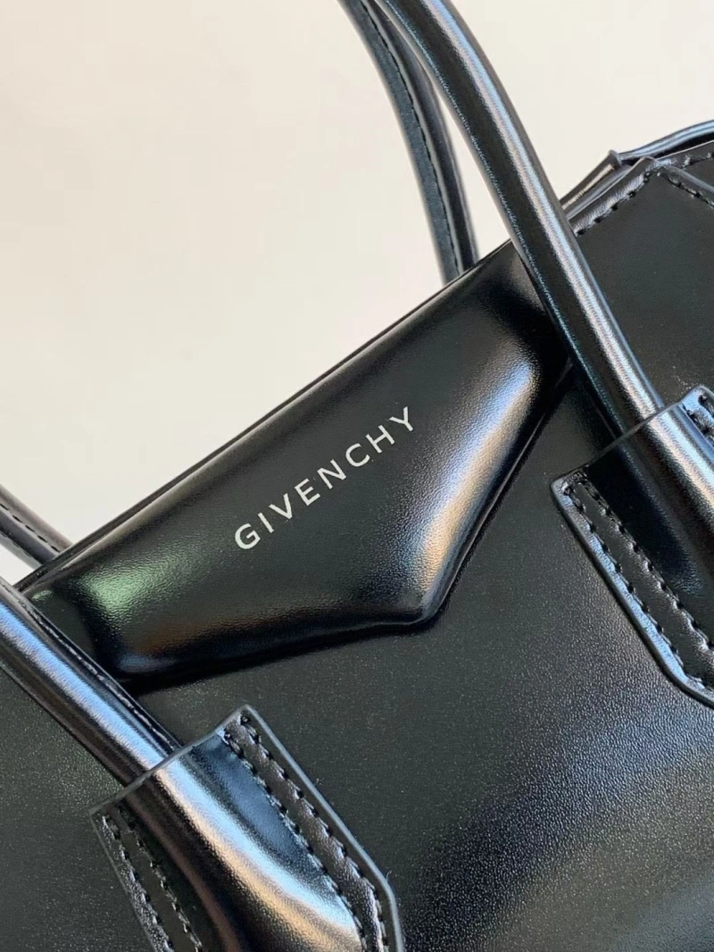Gxvxnchy Handle Bags EyeCatching 83703