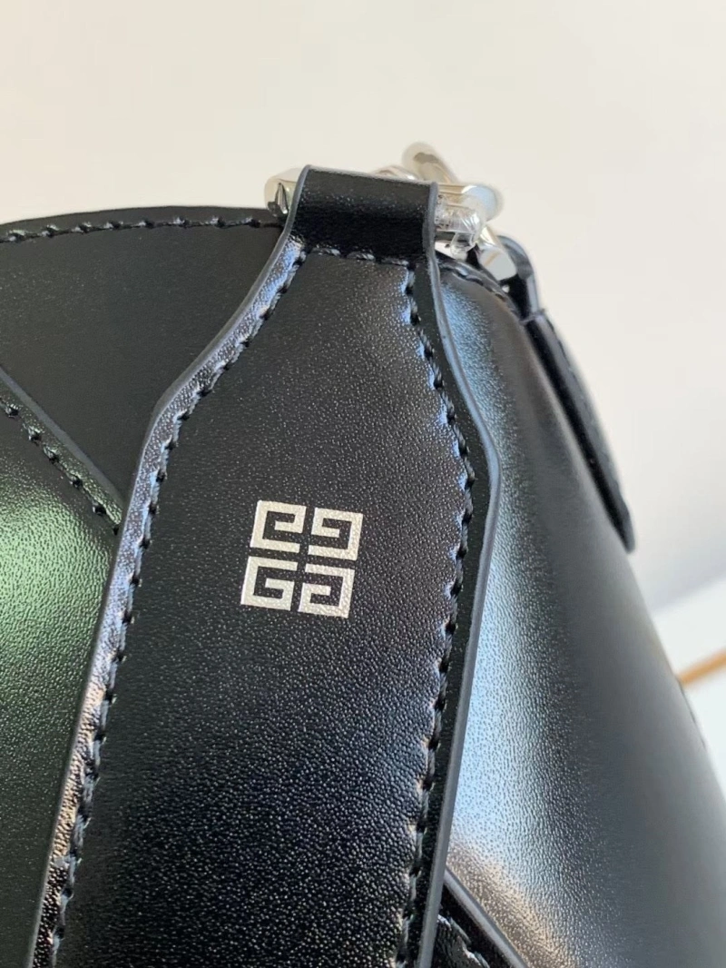 Gxvxnchy Handle Bags EyeCatching 83703