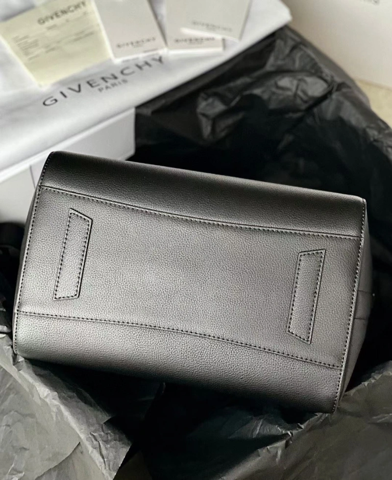 Gxvxnchy Handle Bags EasyMatch 83697