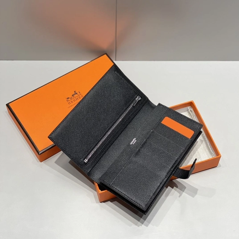 Resilient Hxrmxs Wallets 72256