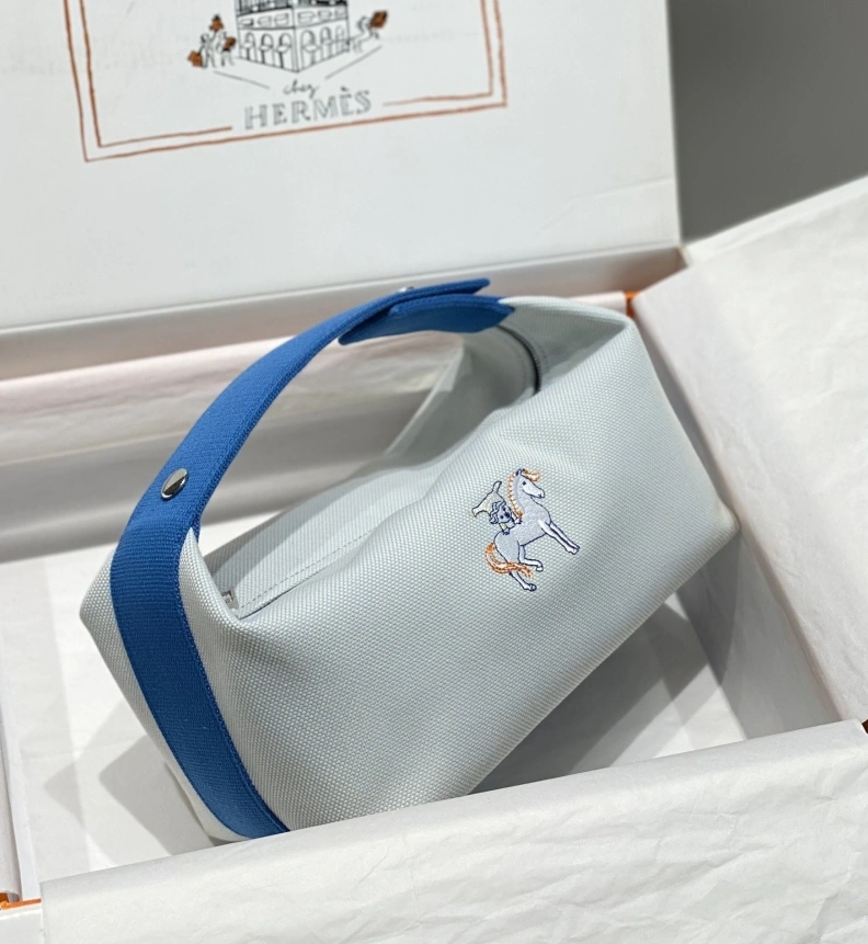 Vibrant Hxrmxs Cosmetic Bags 71923