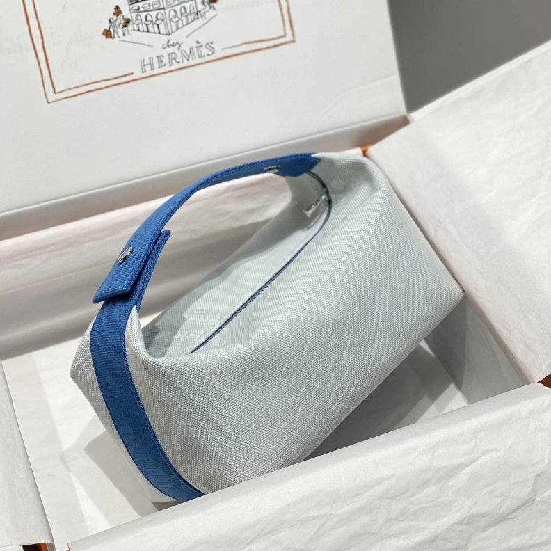 Vibrant Hxrmxs Cosmetic Bags 71923