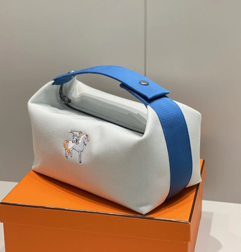 Vibrant Hxrmxs Cosmetic Bags 71923