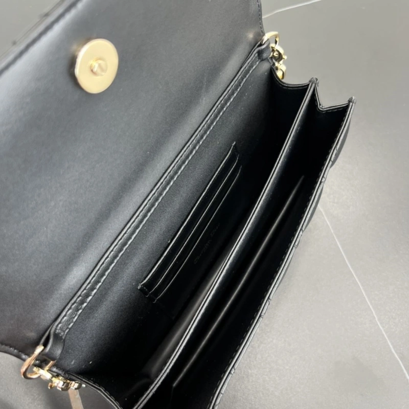 UrbanStyle Dxxr Top Handle Bags 61089