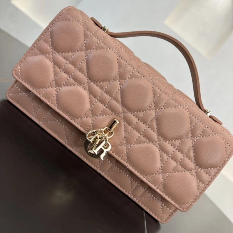 Classic Dxxr Top Handle Bags 61139