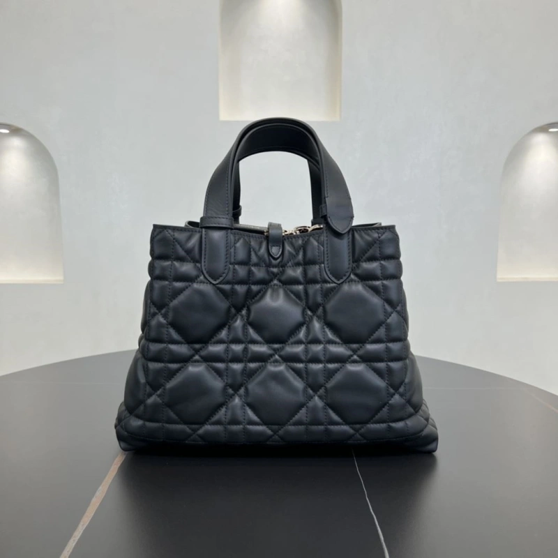StreetReady Dxxr Shopping Bags 61165