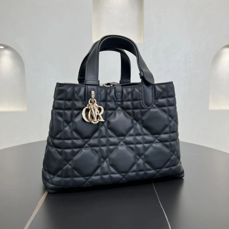 StreetReady Dxxr Shopping Bags 61165
