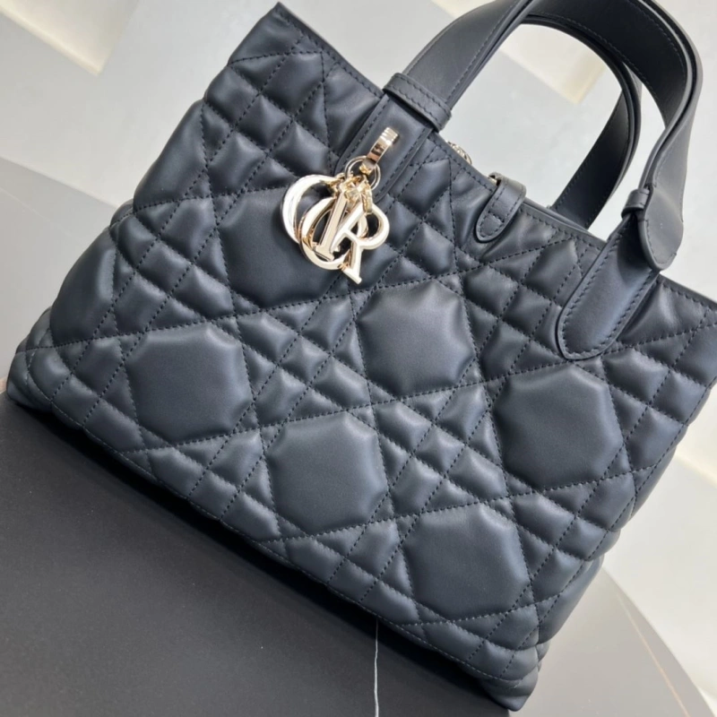StreetReady Dxxr Shopping Bags 61165