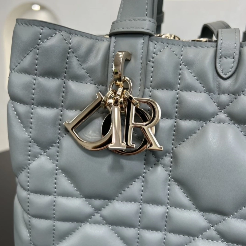 Sleek Dxxr Shopping Bags 61080