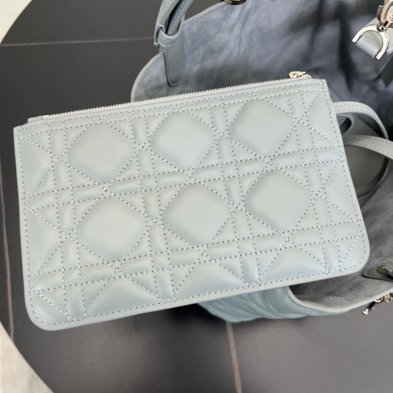 Sleek Dxxr Shopping Bags 61080