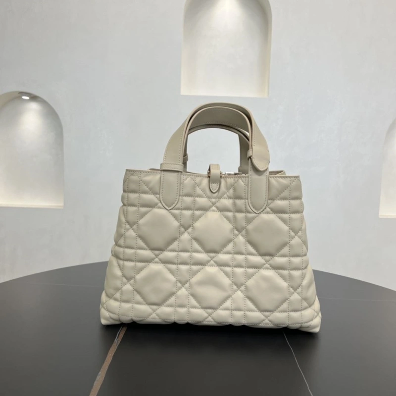 Flexible Dxxr Shopping Bags 61118
